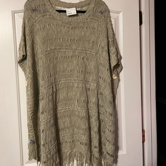 Ava Rose Fringe Poncho - Picture 1 of 5